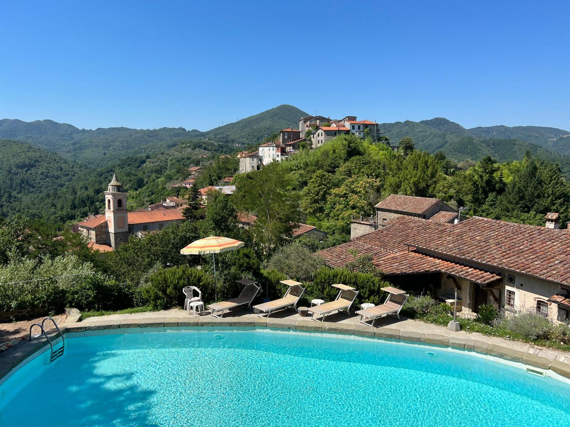 Podere Beatrice 20 Pax By Villasretreats Bardine di San Terenzo Exterior photo