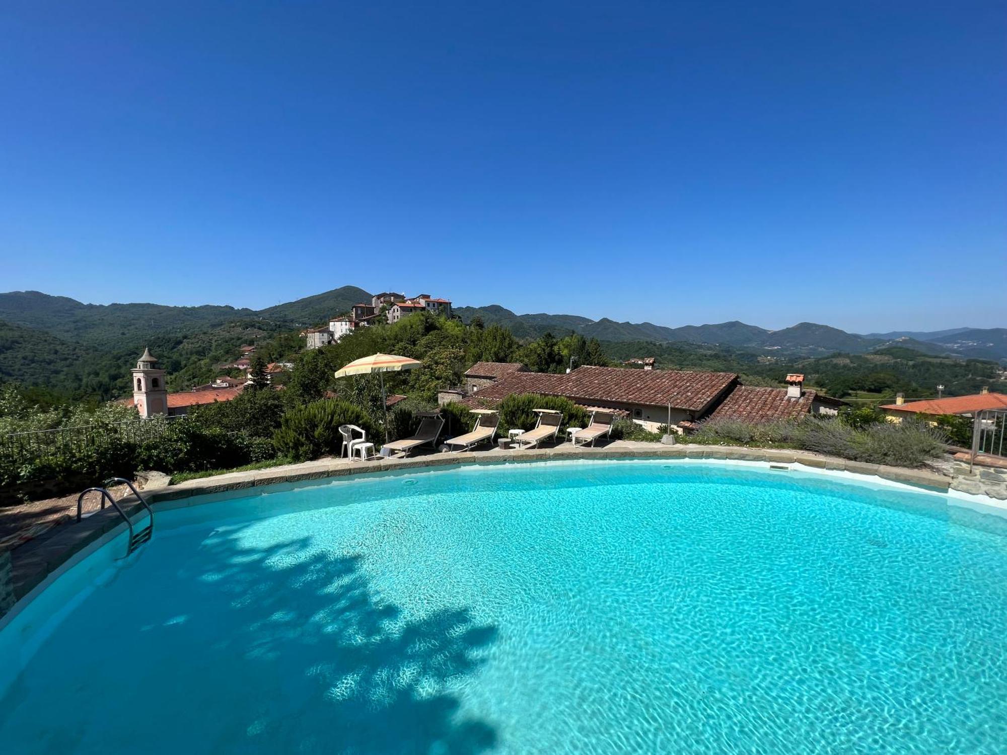 Podere Beatrice 20 Pax By Villasretreats Bardine di San Terenzo Exterior photo