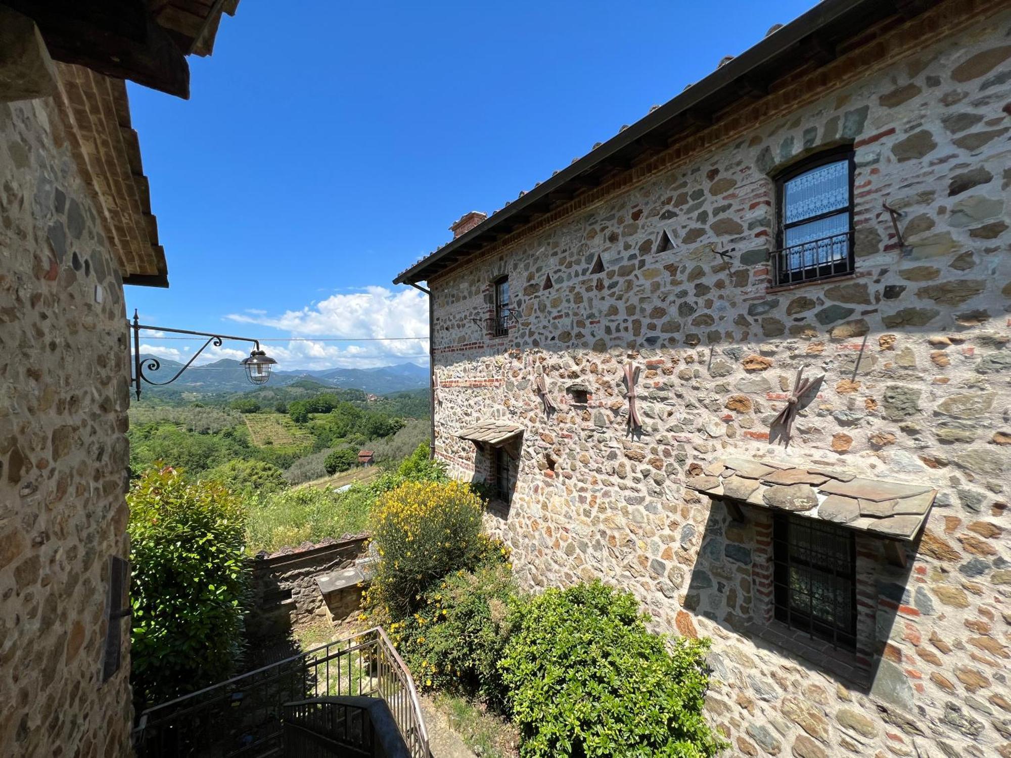 Podere Beatrice 20 Pax By Villasretreats Bardine di San Terenzo Exterior photo