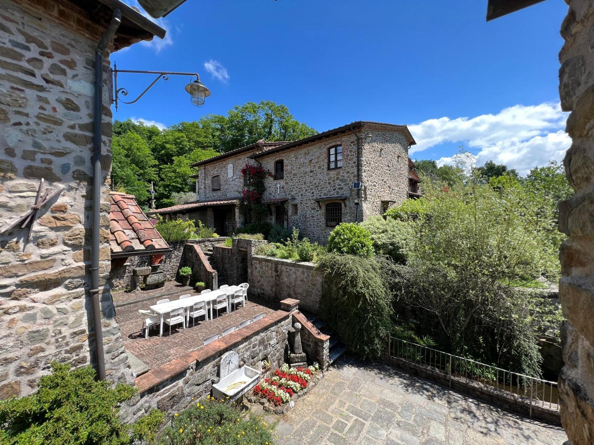 Podere Beatrice 20 Pax By Villasretreats Bardine di San Terenzo Exterior photo